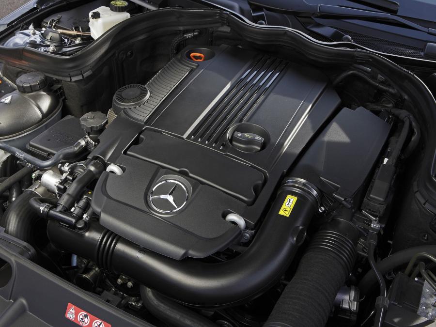  Mercedes-Benz C250 Coupe Sport 2012 года  (AU) (фото 2 из 13)